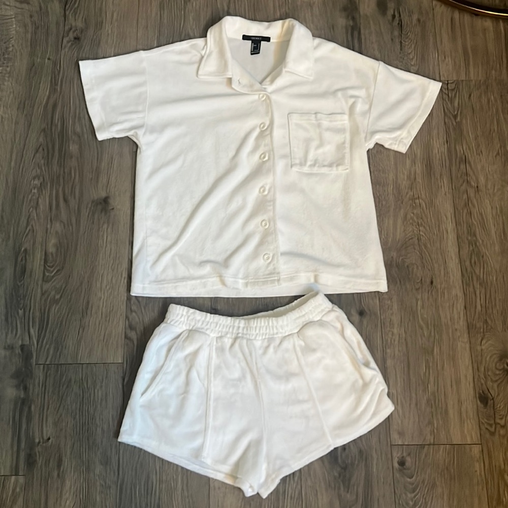 Forever 21 shirts and shorts